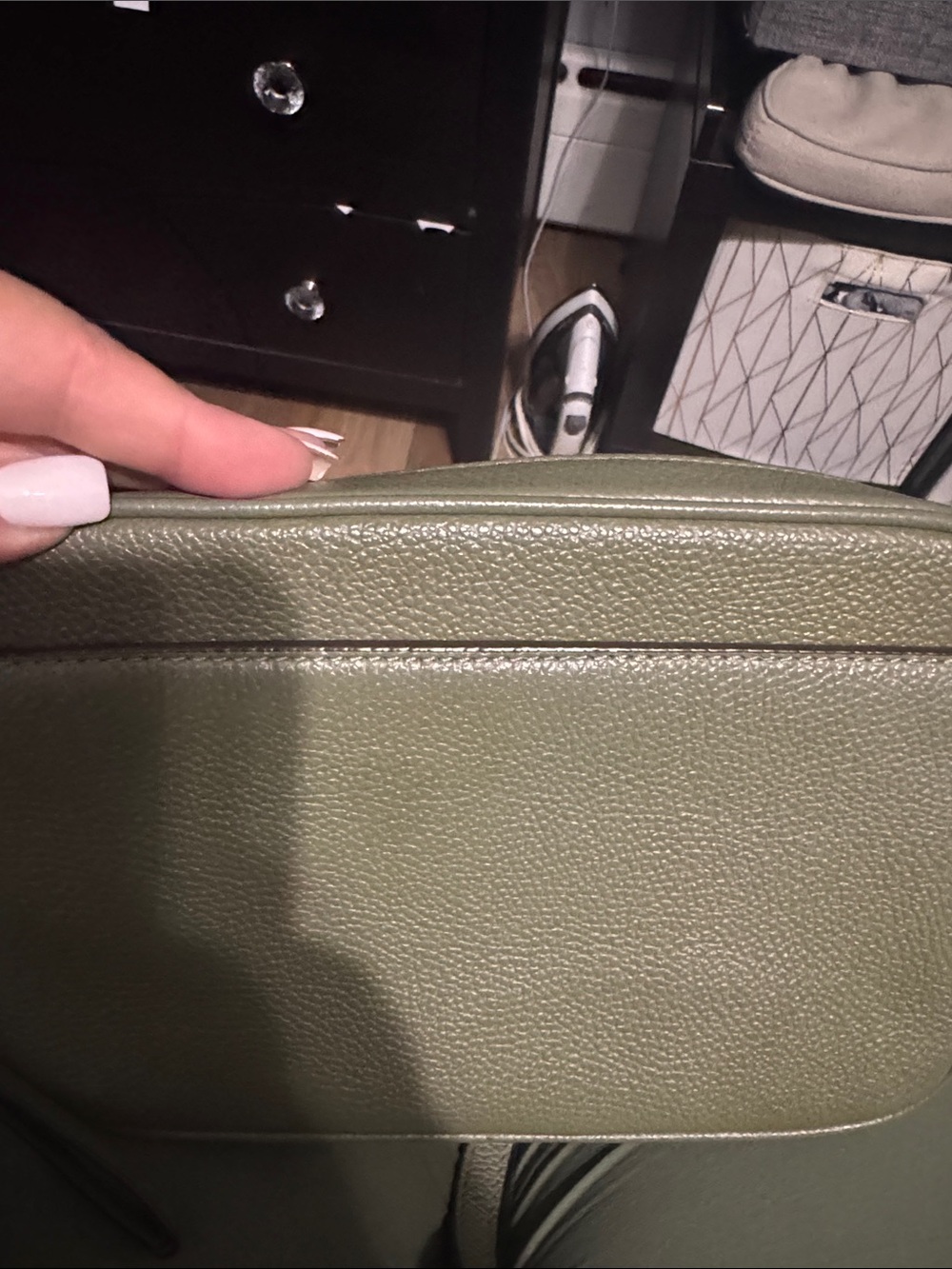 Michael Kors Olive Green Pebbled Leather Camera Bag with Gold Logo no tags - Picture 6 of 8